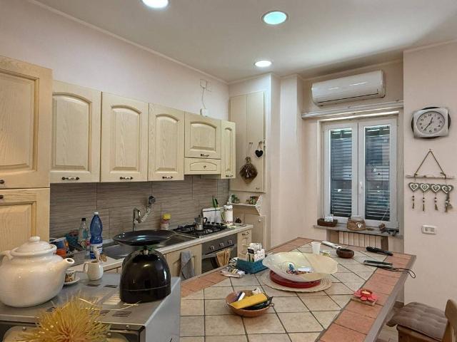 Palazzo in vendita a San Giorgio A Cremano, Napoli