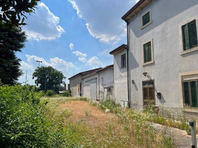 Palazzo in vendita a Raldon, San Giovanni Lupatoto