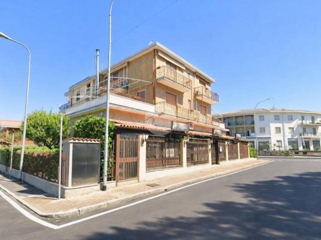 Palazzo in vendita a San Giuliano Milanese, Lombardia
