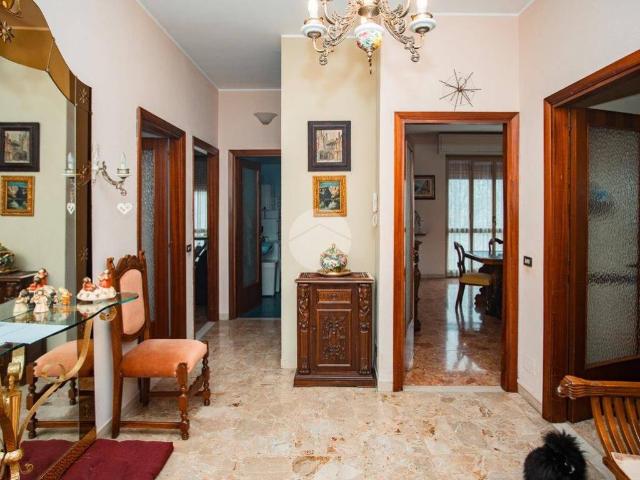 Palazzo in vendita a San Giuliano Milanese, Lombardia