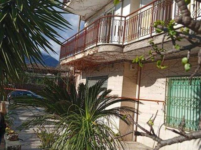 Palazzo in vendita a San Giuseppe Vesuviano, Napoli