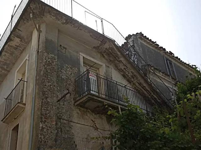 Palazzo in vendita a Calabria, Catanzaro
