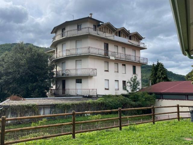 Palazzo in vendita a Pistoia