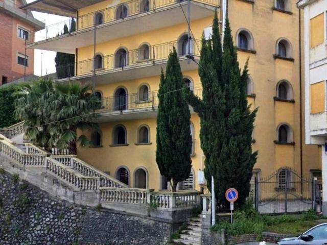 Palazzo in vendita a Calabria, Cosenza