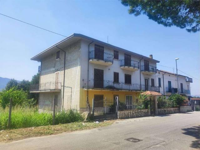 Palazzo in vendita a San Martino Valle, Campania