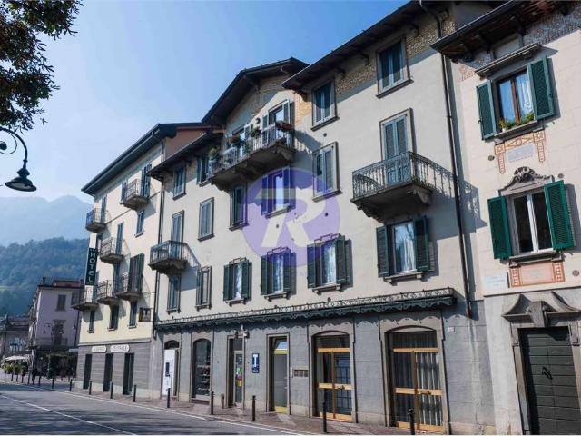 Palazzo in vendita a Comunità Montana della Valle Brembana, San Pellegrino Terme