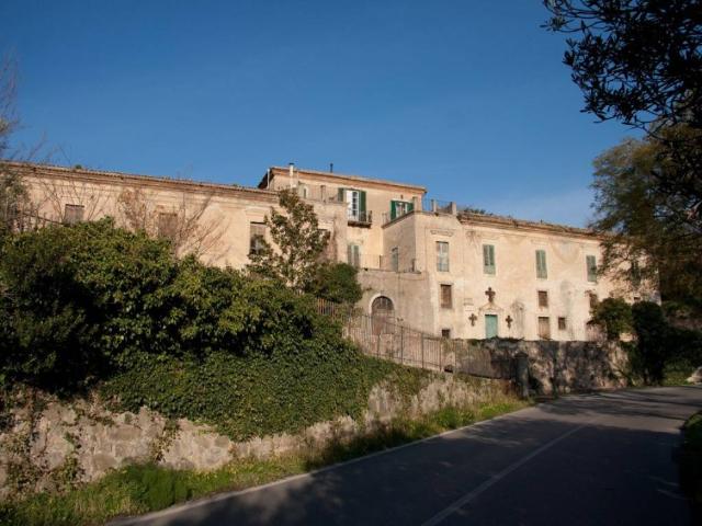 Palazzo in vendita a San Piero Patti, Sicilia
