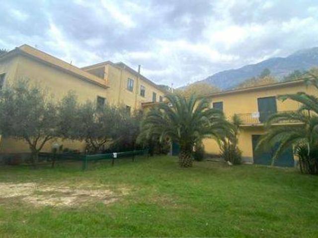 Palazzo in vendita a San Pietro Infine, Campania