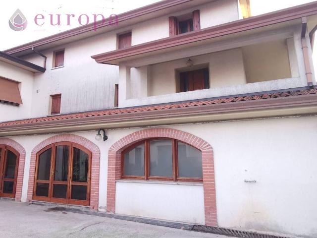 Palazzo in vendita a San Quirino, Friuli-Venezia Giulia