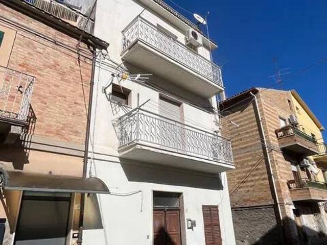 Palazzo in vendita a Piane Sant'Angelo, San Salvo