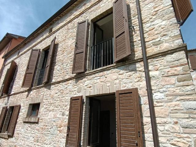 Palazzo in vendita a Marche, Macerata