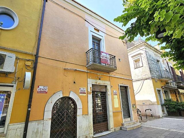 Palazzo in vendita a Puglia, Foggia