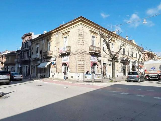 Palazzo in vendita a Puglia, Foggia