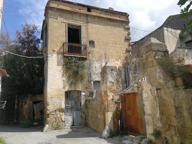 Palazzo in vendita a Santa Maria A Vico, Campania