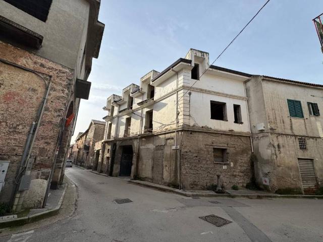 Palazzo in vendita a Sant'Andrea dei Lagni, Santa Maria Capua