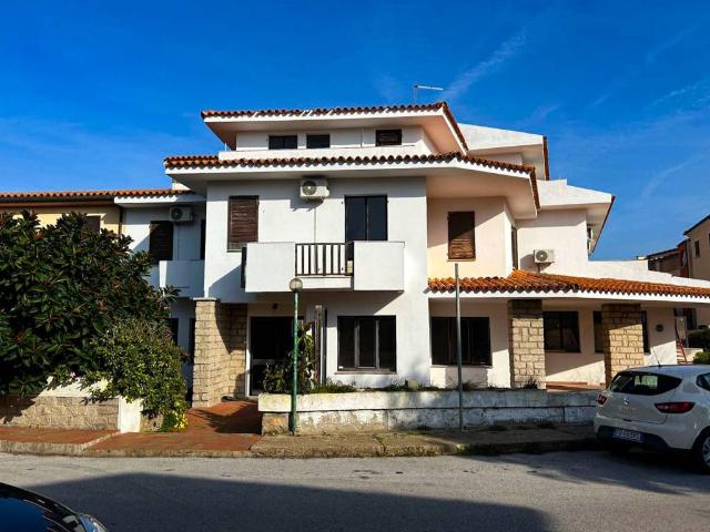 Palazzo in vendita a Santa Teresa Gallura, Sardigna/Sardegna