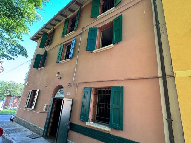 Palazzo in vendita a Unione Terre d'Acqua, Sant'agata Bolognese