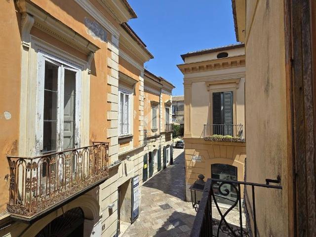 Palazzo in vendita a Centro Storico, Sant'agata De' Goti