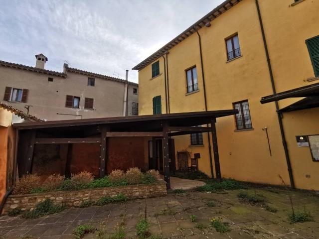 Palazzo in vendita a Marche, Pesaro E Urbino