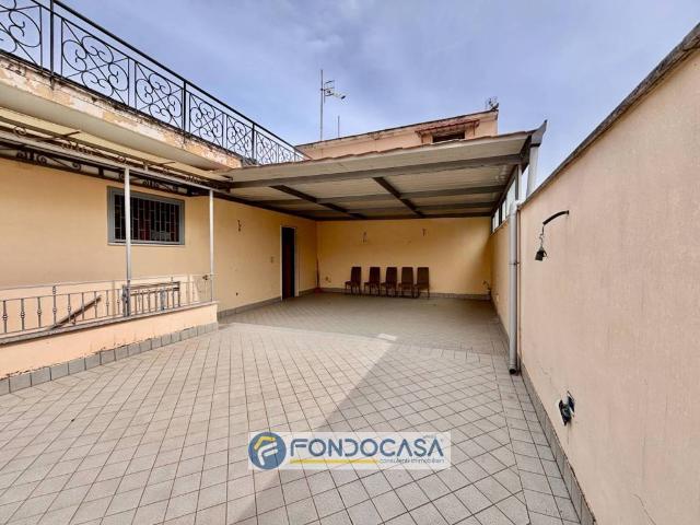 Palazzo in vendita a Sant'antimo, Napoli