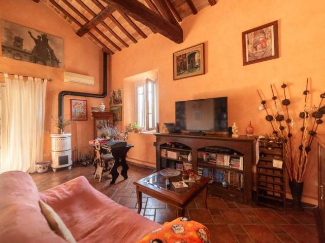 Palazzo in vendita a Unione di comuni Valmarecchia, Santarcangelo Di