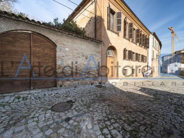 Palazzo in vendita a Unione di comuni Valmarecchia, Santarcangelo Di