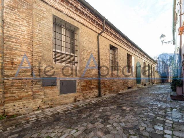 Palazzo in vendita a Unione di comuni Valmarecchia, Santarcangelo Di