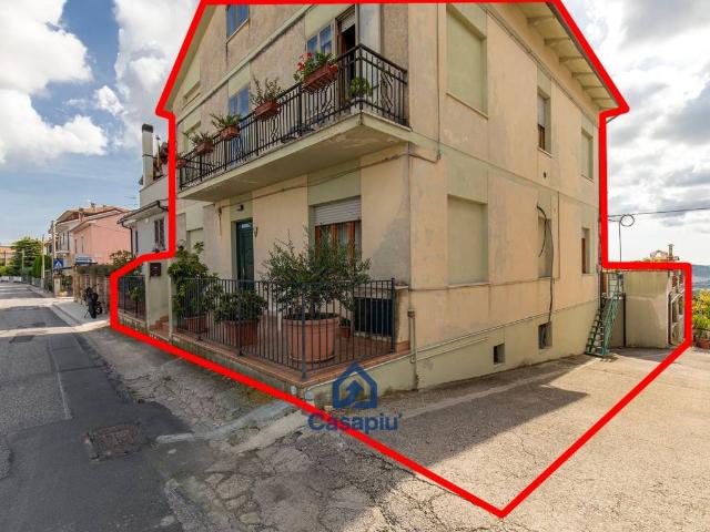 Palazzo in vendita a Marche, Fermo