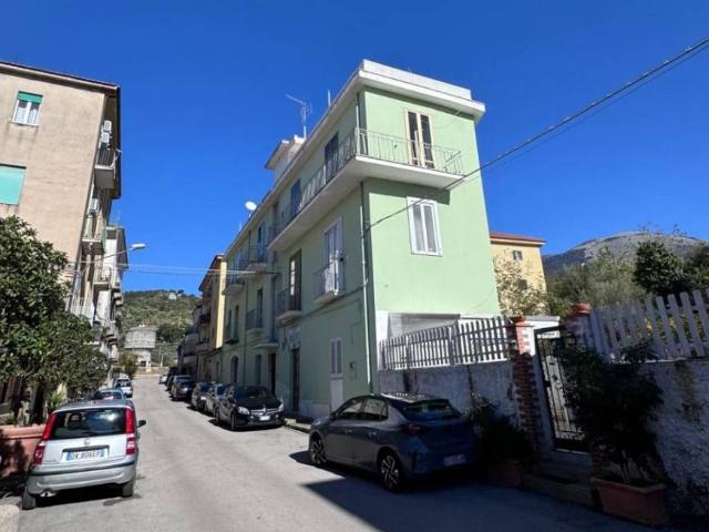 Palazzo in vendita a Sapri, Campania