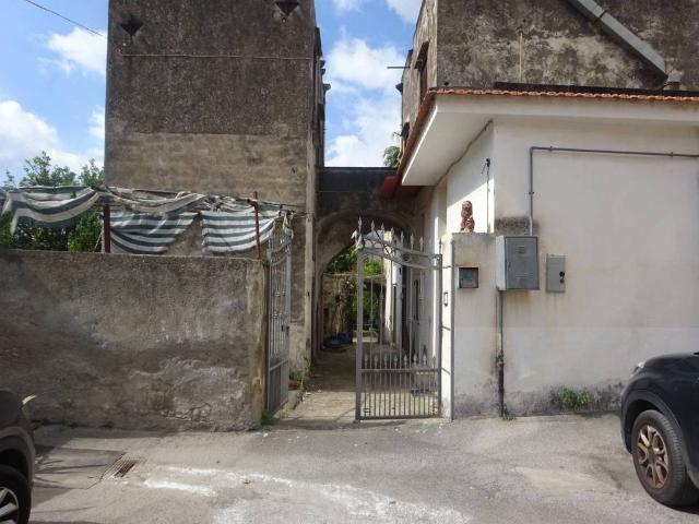 Palazzo in vendita a Sarno, Campania