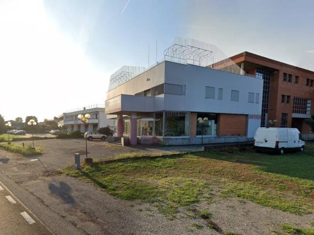 Palazzo in vendita a Campo Sportivo-Colombara, Saronno
