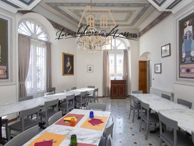 Palazzo in vendita a Sarzana, Liguria