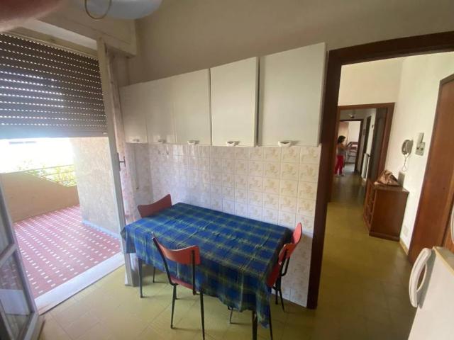 Palazzo in vendita a Tenuta di Marinella, Sarzana