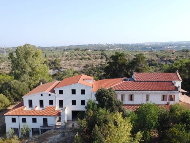 Palazzo in vendita a Monte Rosello, Cala Di Volpe