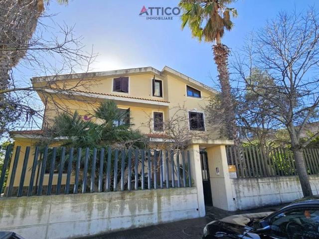 Palazzo in vendita a Predda Niedda, Cala Di Volpe