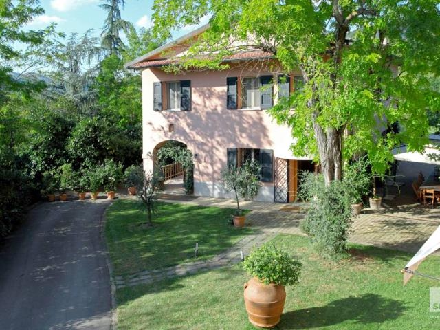 Palazzo in vendita a Unione dei comuni Valli del Reno, Lavino e Samoggia, Sasso Marconi