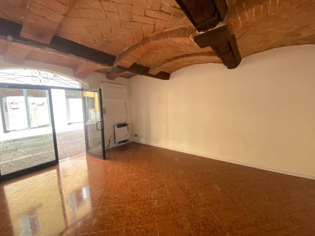 Palazzo in vendita a Unione dei comuni del Distretto Ceramico, Sassuolo