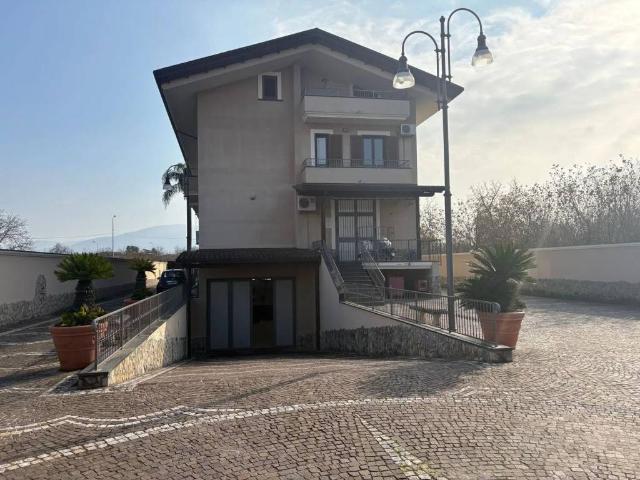 Palazzo in vendita a Saviano, Campania