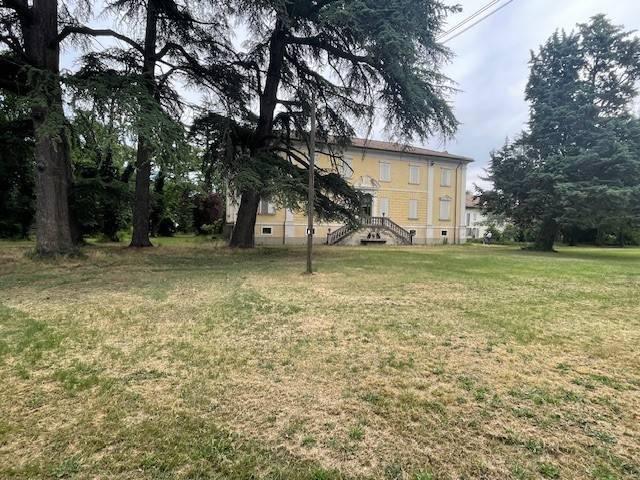 Palazzo in vendita a Unione di comuni Terre di Castelli, Savignano Sul Panaro