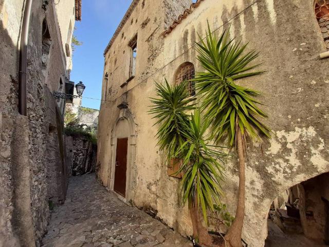 Palazzo in vendita a Centro Storico, Calabria