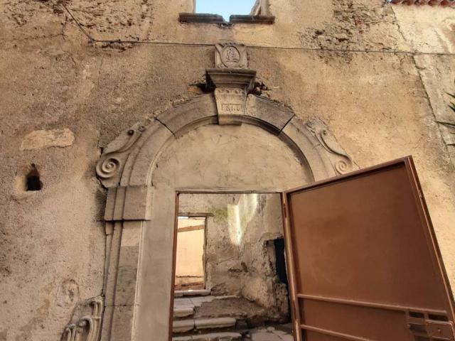 Palazzo in vendita a Centro Storico, Calabria