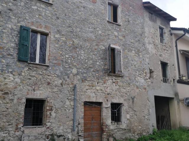 Palazzo in vendita a Tresinaro - Secchia, Re