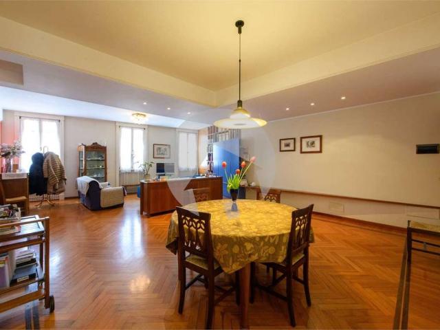 Palazzo in vendita a Tresinaro - Secchia, Re