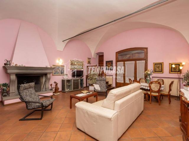 Palazzo in vendita a Scanzorosciate, Lombardia