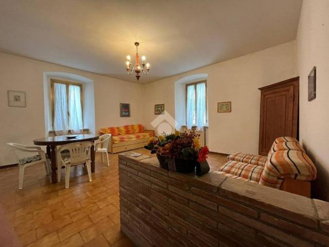 Palazzo in vendita a Scheggia e Pascelupo, Scheggia