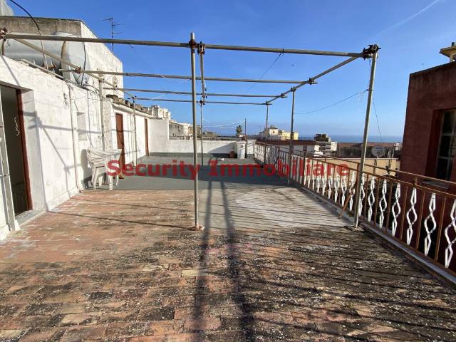 Palazzo in vendita a Perriera, Sciacca
