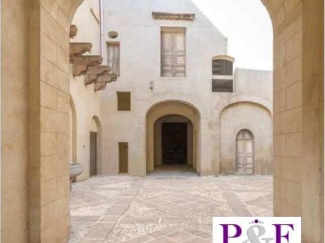 Palazzo in vendita a Perriera, Sciacca