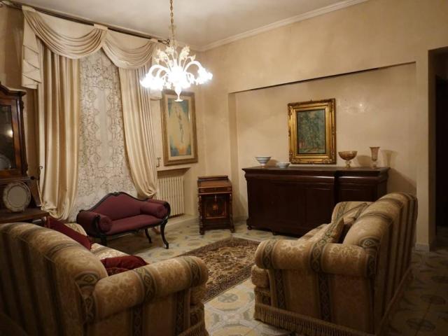 Palazzo in vendita a Scicli, Jungi