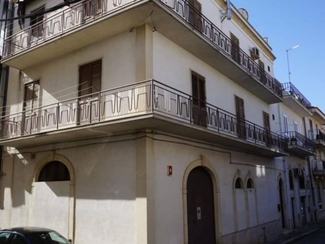 Palazzo in vendita a Cava D'aliga, Sicilia