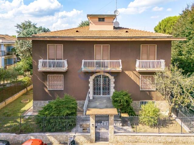 Palazzo in vendita a Milano Oltre, Segrate